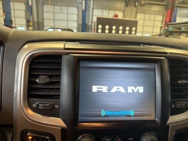 2018 RAM 1500 Big Horn Crew Cab 4x4 5'7' Box